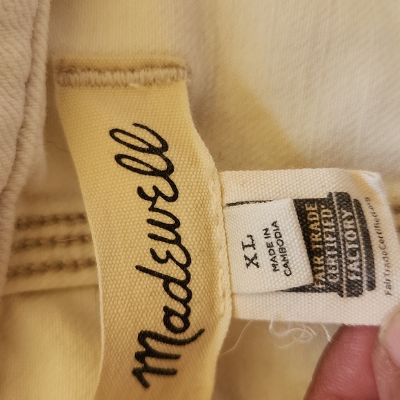 DENIM PLEATED CROPPED BUTTON UP BLOUSE - Picture 10 of 11